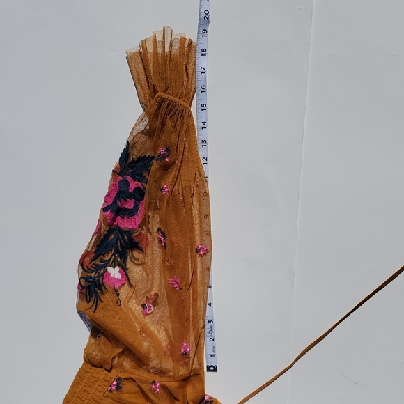 Anthro Floral Embroidered Top Small - Picture 16 of 16